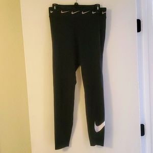 Nike Sportswear Club